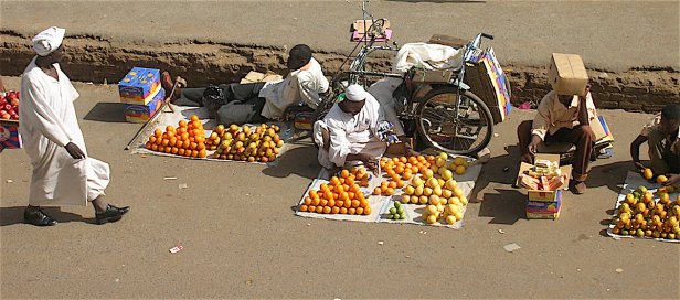 Pix Fruitsellers in Souk el Arabi, Khartoum
