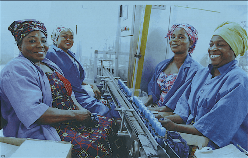 Pix women at Bint el Sudan factory