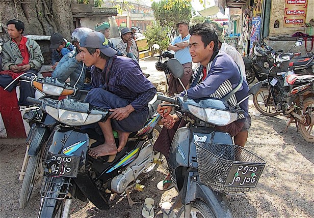 Pix bikers in Kalaw